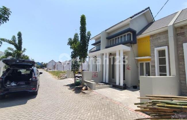 Semanggi Rungkut Surabaya Tourism Auction House 2