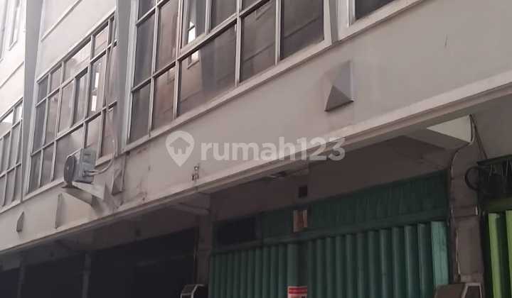 For Sale By Auction, 3-Storey Shop House, Bongkaran Surabaya Location 2