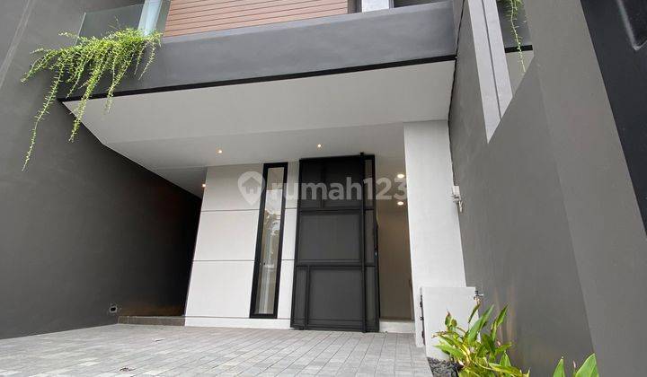 Dijual Rumah 2 Lantai Baru Lokasi Kutisari Indah 1