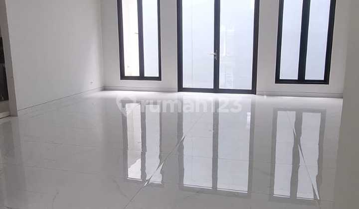 Dijual Rumah Mewah Citraland Fullerton Surabaya 2