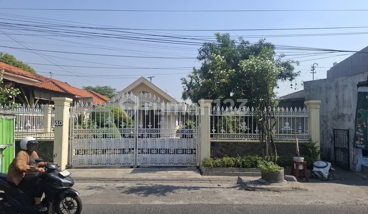 For Sale House Location Jalan Raya Petemon Surabaya 2