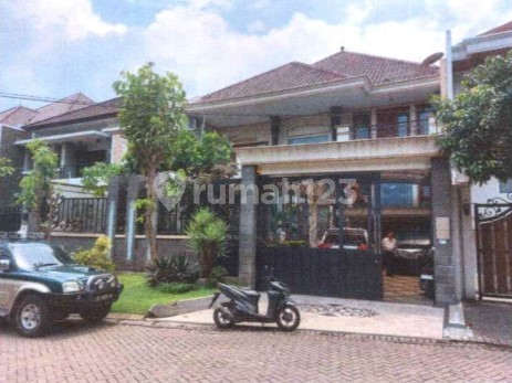 Dijual Via Lelang Rumah Lokasi Dian Istana Wiyung Surabaya