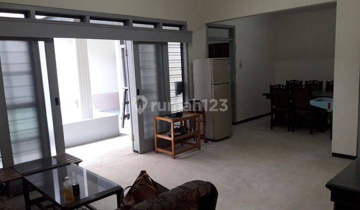 Disewakan Rumah Semi Furnished Lokasi Pakis Tirtosari Depan Ciputra Mall 2