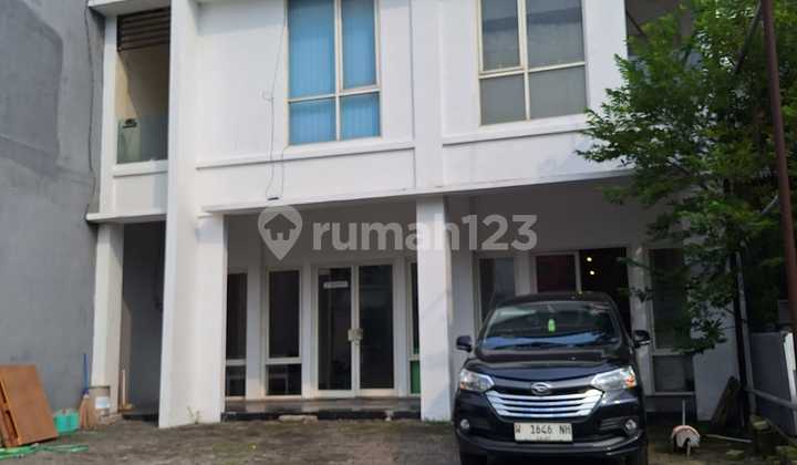 For Sale/For Rent 2 Units of Adjacent Shophouses in Manyar Raya Resort, Gresik