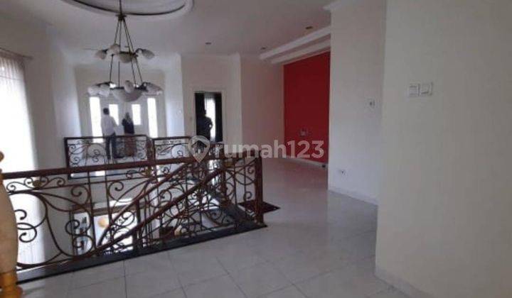 Dijual Rumah Mewah Lokasi Tenggilis Utara Semi Furnish Dekat Ubaya Dan Merr