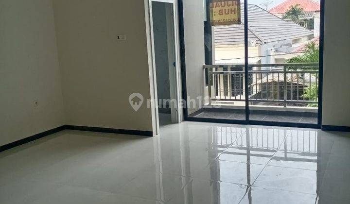 foto lainnya dijual rumah baru 2 lantai