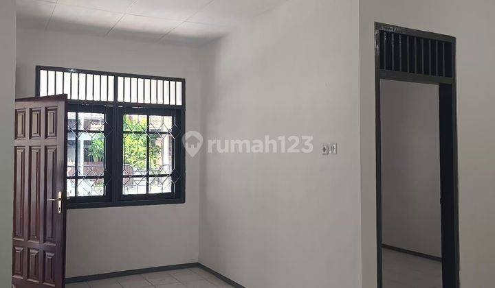 Dijual Rumah Lokasi Nginden Intan Timur Surabaya 2