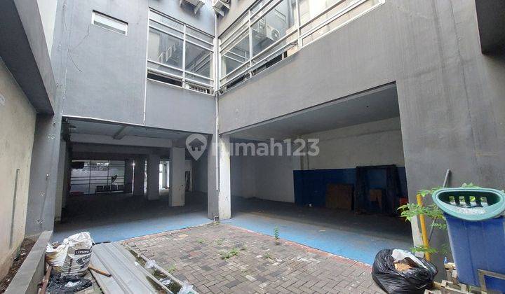 Dijual Gedung Kantor 4.5 Lantai Lokasi Jalan Raya Kedungcowek 2