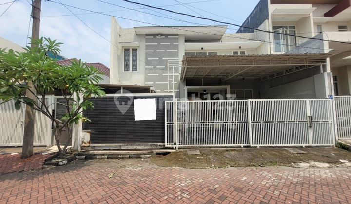 For Sale Via Auction: Prapen Indah House, Panjang Jiwo Village, Tinggilis District, Surabaya