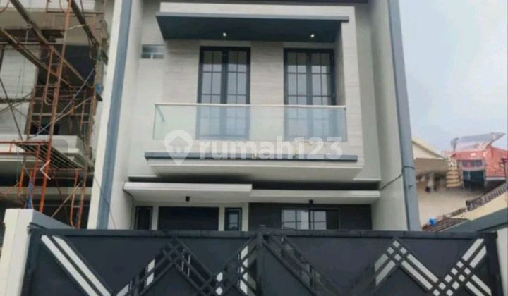 Dijual Rumah Baru Gress Lokasi Manyar Kertoadi Surabaya Dijual Rumah Baru Gress Lokasi Manyar Kertoadi Surabaya