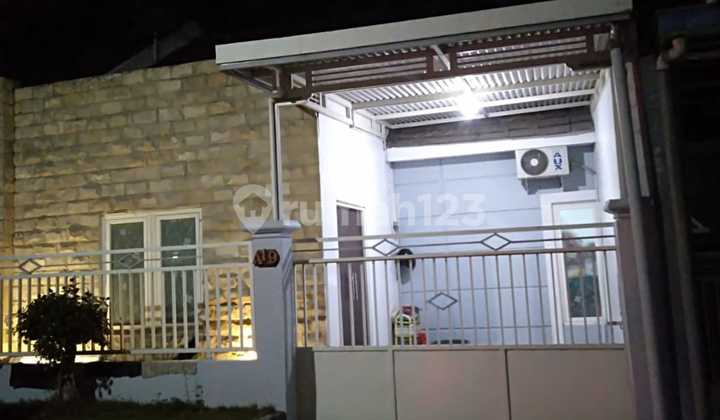For Sale House in Graha Naila Housing Complex, Pidodo Sumput Village, Gresik