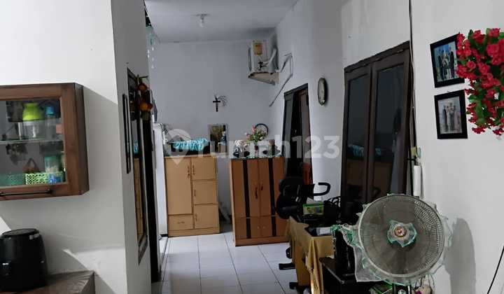 Di Jual Rumah Minimalis 2 Lantai di Babatan Wiyung 2