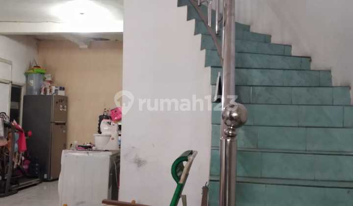 Dijual/disewa Rumah Wiguna Tengah**rumah 1 1/2 Lt Nol Jalan Raya* 2