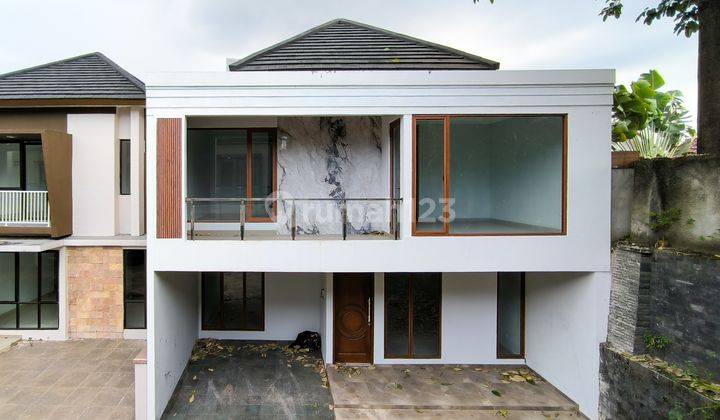 Dijual Rumah Modern Minimalis Lokasi Strategis di Puri Bintaro 1