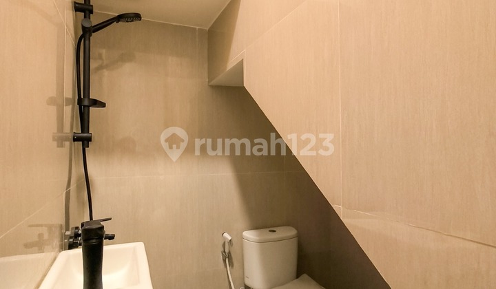 Rumah Bagus,ruangan luas di Graha Raya. 2