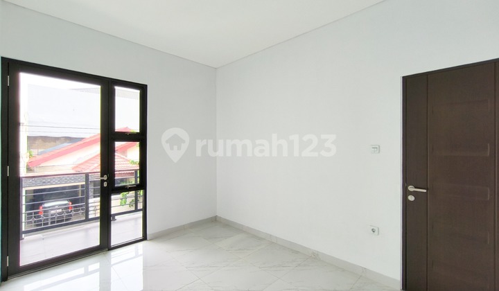 New House, within a cluster, security in Bintaro Jaya 9 2