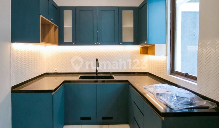 2-Story House, Comfortable in Bintaro Jaya 9