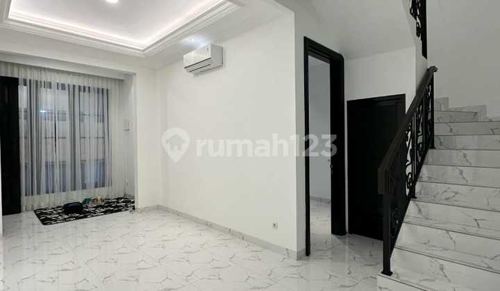 Rumah Bagus,Dekat Jajan ,Dekat Kampus Stan di Bintaro Jaya 5