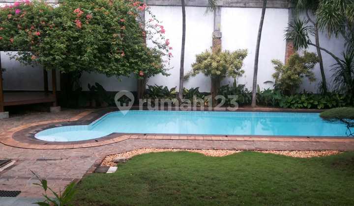 Dijual Cepat Rumah Mewah,Ada Kolam Renang di Cipete Jakarta Selatan. 2