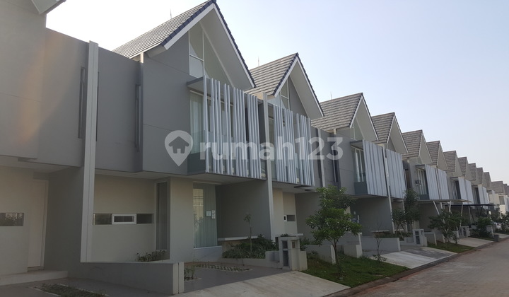 Nice House in Discovery Eola Bintaro Jaya Sector 9