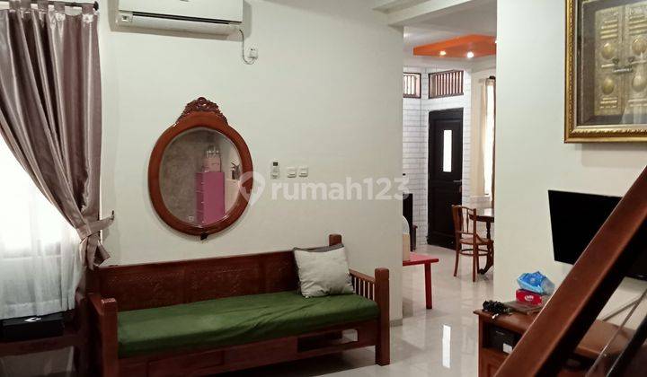 Dijual Rumah Modern Siap Huni Lokasi di Bintaro Sektor 3 2