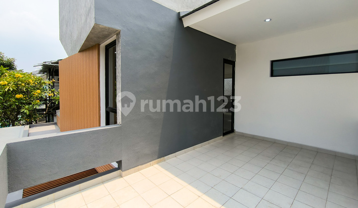 Dijual Rumah dengan Design Artistik Siap Huni Lokasi Strategis di Bintaro 9