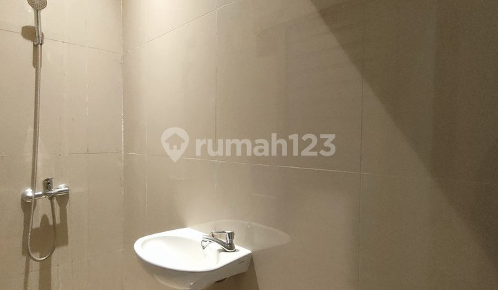 House for rent in Greenland Residence, West Menganti, Surabaya. 2