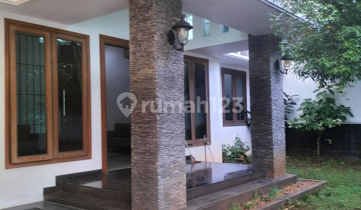 Disewakan Rumah Strategis Cilandak SHM 1
