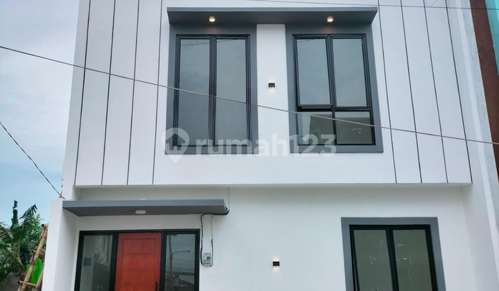 Dijual Rumah Brand New Cluster Sekitar Sektor 9
