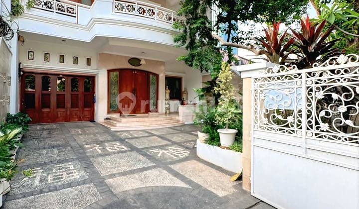 Classic House in an Elite Area, Suitable for Investment and Residence