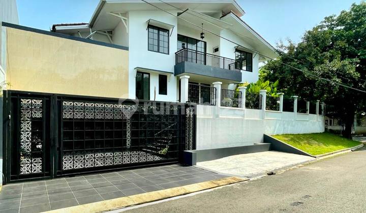 Rumah Besar, Layout Plong, Jalan Lebar, Siap Huni di Pondok Indah