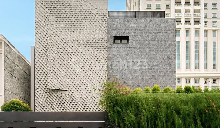 Luxury Resort Terawat Dan Siap Huni, Bangunan 3.5 Lantai