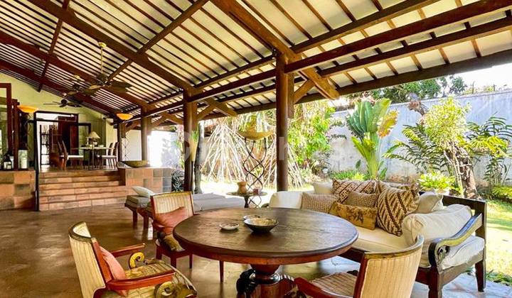 Balinese Resort House, Tanah Luas, Memiliki 2 Bangunan di Pejaten 2