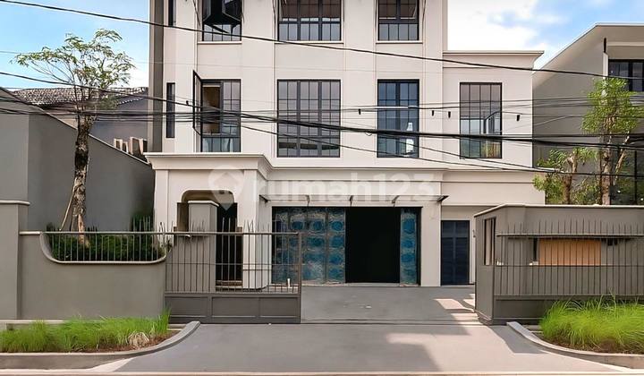 Brand New Luxurious American Classic Walking Distance To Scbd