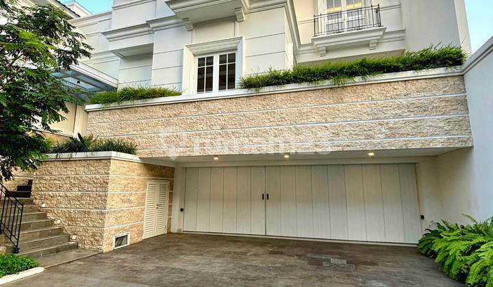 Luxury Townhouse, Premium, Designed by a Renowned Architect in Kebayoran Baru