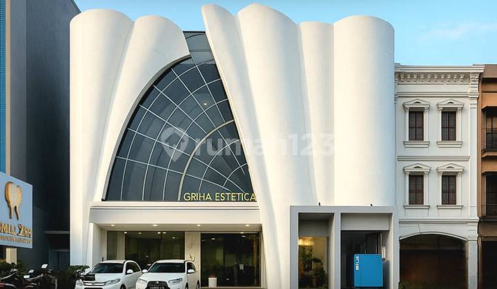 Mini Building 4 Lantai, Prime Area, High Spec Di Kebayoran Baru