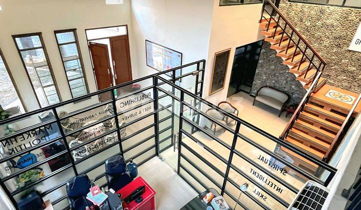 Home Office Building, Suitable for Advertising Studio or Office