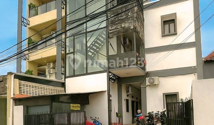 Rumah Kost 3 Lantai, Strategis, Dekat Mall, Good Investment