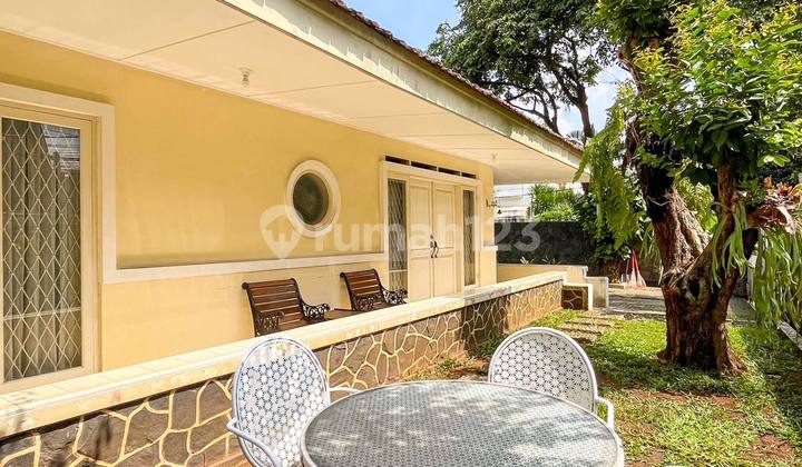 Rumah Terawat, Lokasi Strategis, Bangunan 2 Lantai @ Cilandak 2