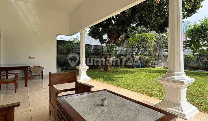 Rumah 1 Lantai Terawat, Tanah Luas, Halaman Hijau & Swimming Pool 2
