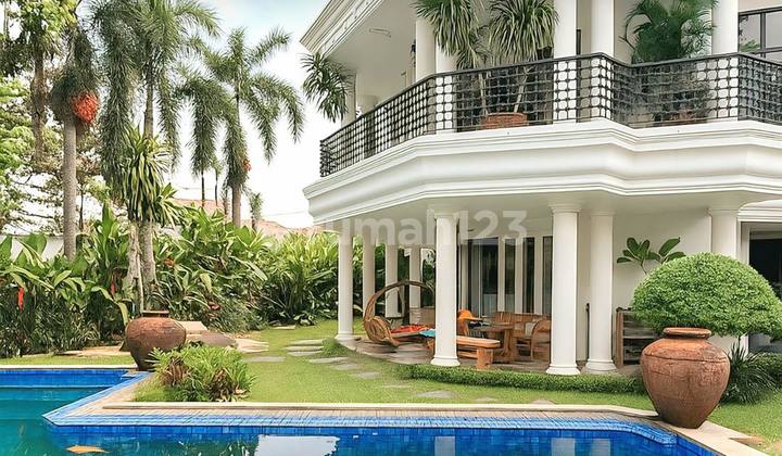 Rumah Mewah, Posisi Hook, Lokasi Strategis, Area Perumahan Rumah Mewah, Posisi Hook, Lokasi Strategis, Area Perumahan