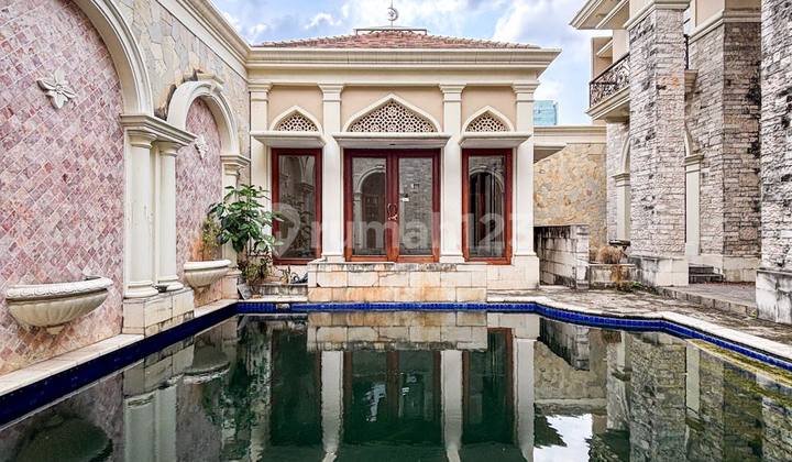 Rumah Lama, Lokasi Strategis, Harga Mendekati Njop. Rumah Lama, Lokasi Strategis, Harga Mendekati Njop.