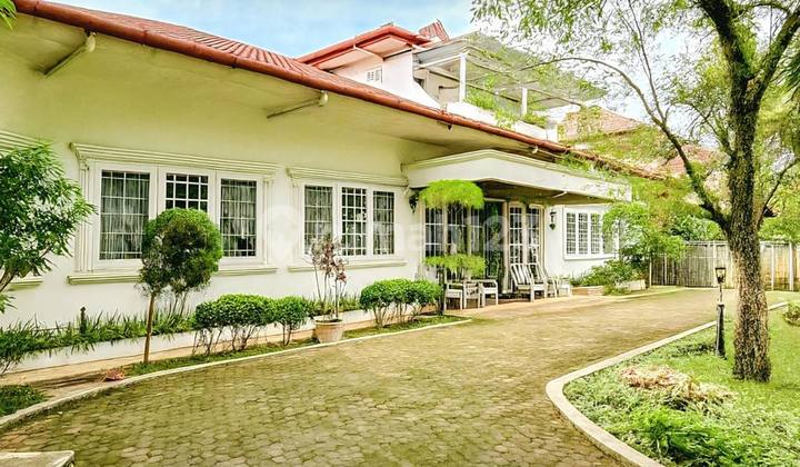 Rumah Lama Dalam Komplek Besar, Posisi Hook, Jalan Lebar. Rumah Lama Dalam Komplek Besar, Posisi Hook, Jalan Lebar.