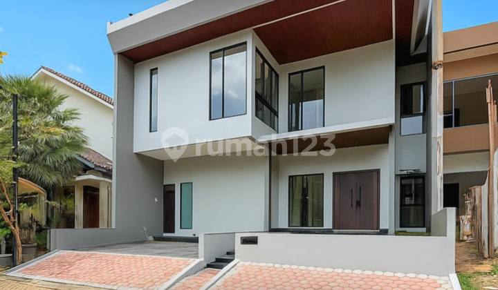 Brand New House, Siap Huni, Dalam Komplek Besar di Bintaro