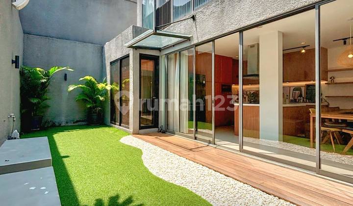 Aesthetic House in Premium Cluster, Architect Andra Martin