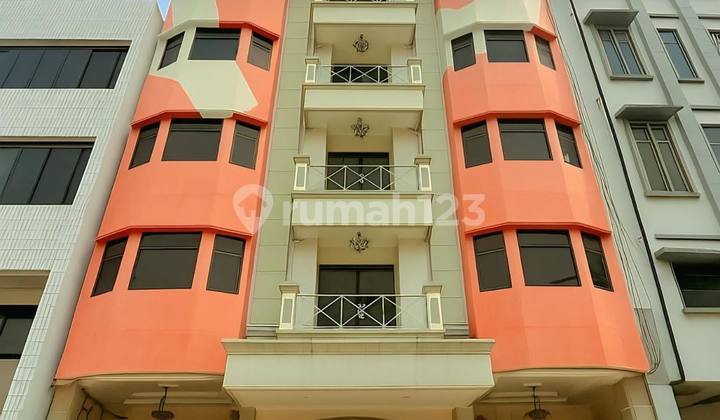 Suitable for Investment, Strategically Located Near Shopping Centers