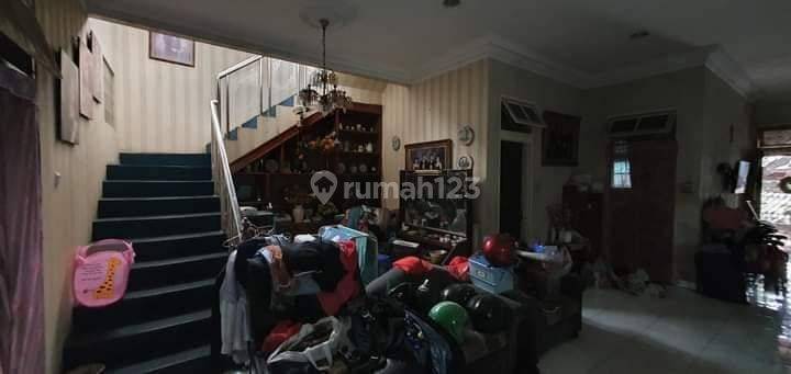 Rumah 2 Lantai Bagus di Wilayah Strategis Semi Furnished SHM Slipi Cocok Untuk Kos Kosan 2