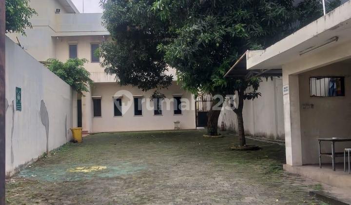 Rumah di Bawah NJOP Ex Kantor di Pinggir Jalan Raya di Kawasan Ragunan 2