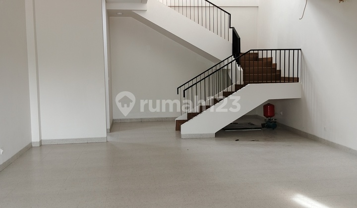 Shop House in a Strategic Location 0 Km from South Bogor Toll Exit 2