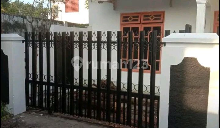 Dijual Rumah Dekat Pusat Kota Probolinggo Di Perumahan Pilang Permai, 1 Lantai, Lt342, Lb70, Kt3, Km2 2